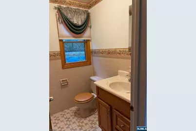 15 Tuscan Place, East Hanover Township, NJ 07936 - Photo 9