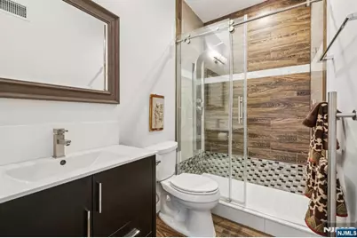 26 Hudson Terrace, Edgewater, NJ 07020 - Photo 31