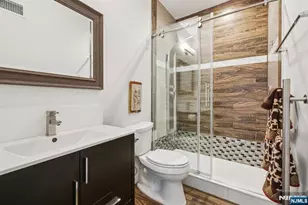 26 Hudson Terrace, Edgewater, NJ 07020 - Photo 31