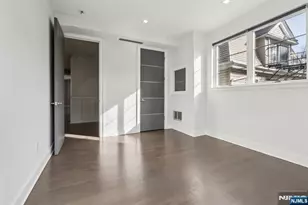 26 Hudson Terrace, Edgewater, NJ 07020 - Photo 33