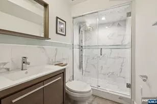 26 Hudson Terrace, Edgewater, NJ 07020 - Photo 7