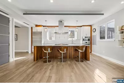 26 Hudson Terrace, Edgewater, NJ 07020 - Photo 17