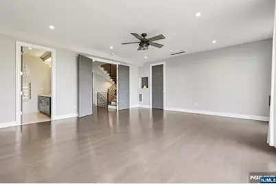 26 Hudson Terrace, Edgewater, NJ 07020 - Photo 27