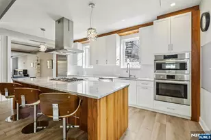 26 Hudson Terrace, Edgewater, NJ 07020 - Photo 17