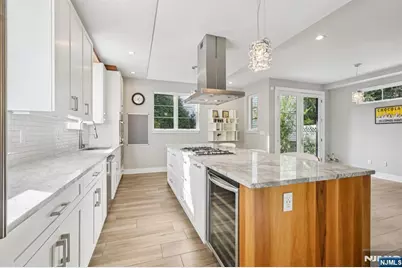 26 Hudson Terrace, Edgewater, NJ 07020 - Photo 19