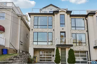 26 Hudson Terrace, Edgewater, NJ 07020 - Photo 1