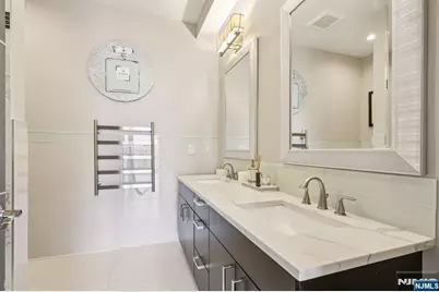 26 Hudson Terrace, Edgewater, NJ 07020 - Photo 27