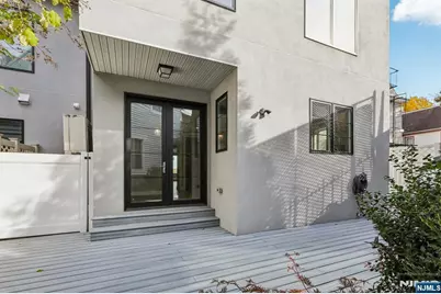 26 Hudson Terrace, Edgewater, NJ 07020 - Photo 23