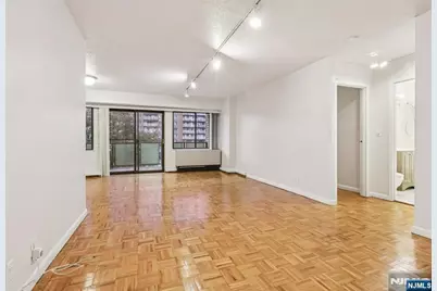 150 Overlook Avenue 6H #6H, Hackensack, NJ 07601 - Photo 5
