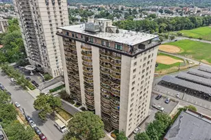 150 Overlook Ave 6H, Hackensack, NJ 07601 - Photo 1