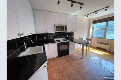 1450 Palisade Avenue 1F #1F, Fort Lee, NJ 07024 - Photo 1