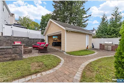 288 Sussex Road, Wood Ridge, NJ 07075 - Photo 27