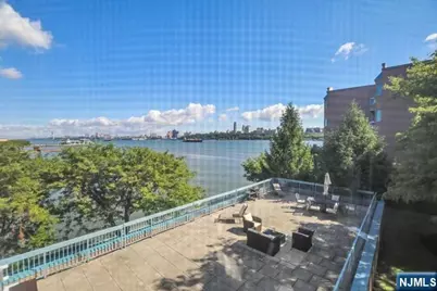 403 Nelson Court 403A #403A, Edgewater, NJ 07020 - Photo 13