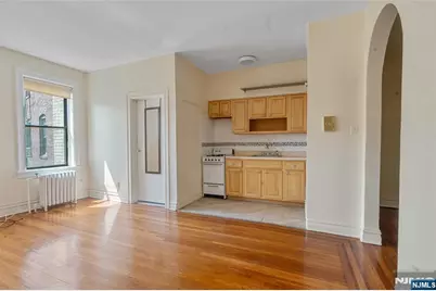 821 Bergen B5 #B5, Jersey City, NJ 07306 - Photo 3