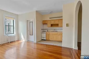821 Bergen B5, Jersey City, NJ 07306 - Photo 3