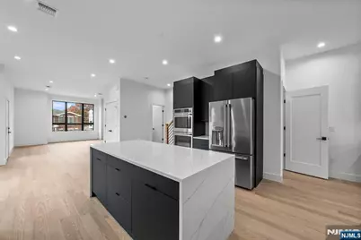 256 7th Street C #C, Palisades Park, NJ 07650 - Photo 11