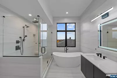 256 7th Street C #C, Palisades Park, NJ 07650 - Photo 25
