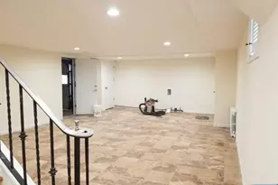 229 Mohegan Way, Fort Lee, NJ 07024 - Photo 11