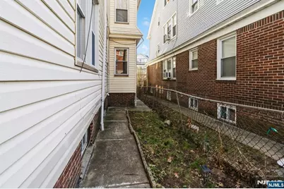 41-43 Poe Avenue 1 #1, Newark, NJ 07106 - Photo 37