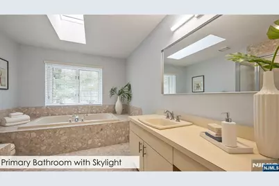 183 Van Winkle Lane, Mahwah, NJ 07430 - Photo 17