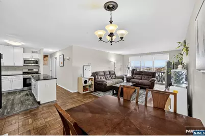 2100 Linwood Avenue 17U #17U, Fort Lee, NJ 07024 - Photo 13