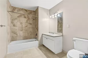 905 River Road 202, Edgewater, NJ 07020 - Photo 11