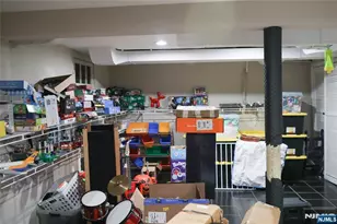 375 Chelsea St, Paramus, NJ 07652 - Photo 17