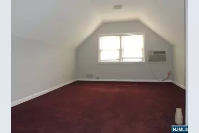 375 Chelsea Street, Paramus, NJ 07652 - Photo 9