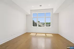 316 Bolz St, Englewood Cliffs, NJ 07632 - Photo 37
