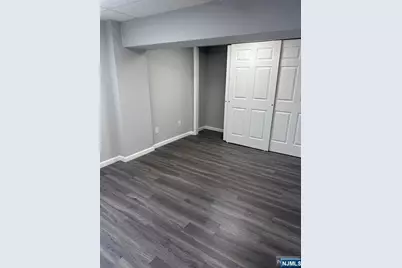 13 Lee Place, Clifton, NJ 07011 - Photo 5