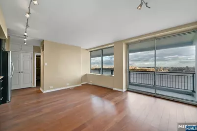 2 Horizon Road 1418 #1418, Fort Lee, NJ 07024 - Photo 5