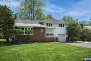 10 Center St, Cresskill, NJ 07626 - Photo 1