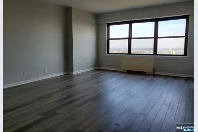 285 Aycrigg Avenue 22C #22C, Passaic, NJ 07055 - Photo 9
