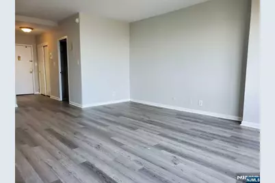 285 Aycrigg Avenue 22C #22C, Passaic, NJ 07055 - Photo 5