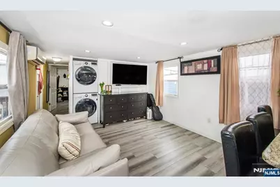 39 Helen, Moonachie, NJ 07074 - Photo 5