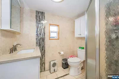 39 Helen, Moonachie, NJ 07074 - Photo 17