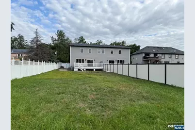 95 Redneck Avenue, Little Ferry, NJ 07643 - Photo 11