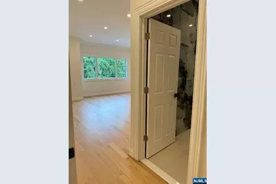 95 Redneck Avenue, Little Ferry, NJ 07643 - Photo 17