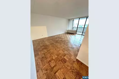 9060 Palisade Avenue 811 #811, North Bergen, NJ 07047 - Photo 5