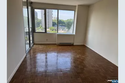 6 Horizon Road 302 #302, Fort Lee, NJ 07024 - Photo 5