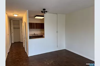 6 Horizon Road 302 #302, Fort Lee, NJ 07024 - Photo 3