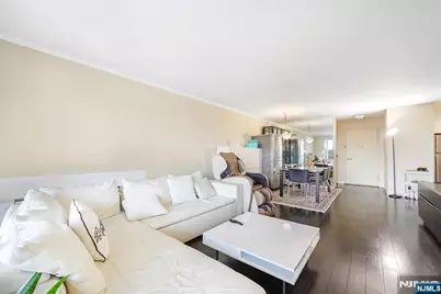 2000 Linwood Avenue 5L #5L, Fort Lee, NJ 07024 - Photo 5