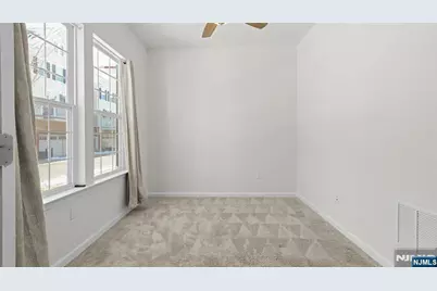 54 Landmark Lane 54 #54, Fair Lawn, NJ 07410 - Photo 11