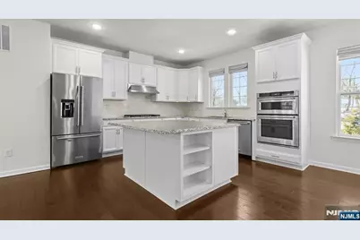 54 Landmark Lane 54 #54, Fair Lawn, NJ 07410 - Photo 13