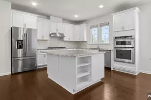 54 Landmark Ln 54, Fair Lawn, NJ 07410 - Photo 13