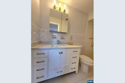 2420 Rossett Street A #A, Fort Lee, NJ 07024 - Photo 13