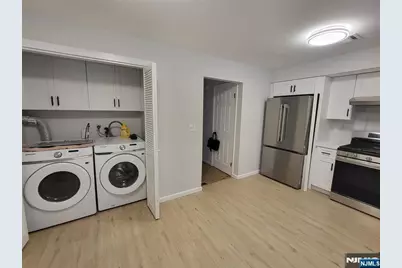 2420 Rossett Street A #A, Fort Lee, NJ 07024 - Photo 7