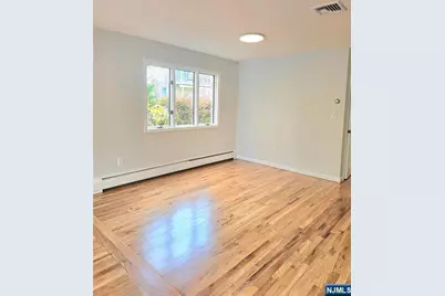 2420 Rossett Street A #A, Fort Lee, NJ 07024 - Photo 5