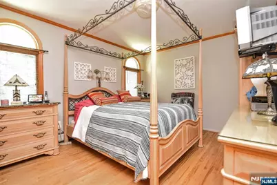 279 West Place, Washington Township, NJ 07676 - Photo 17