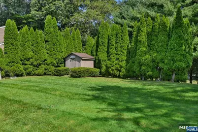 279 West Place, Washington Township, NJ 07676 - Photo 35